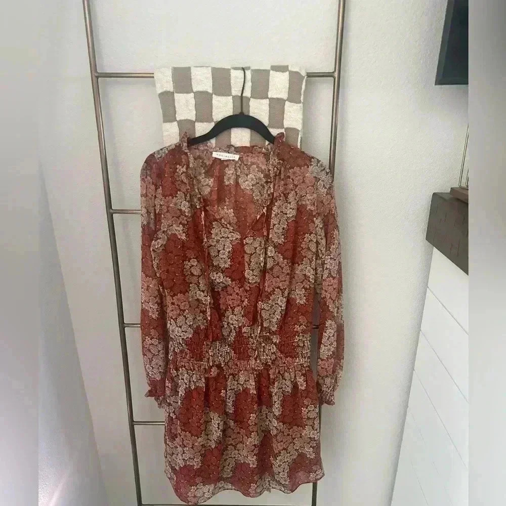 SOCIALITE FLORAL DRESS SIZE XS